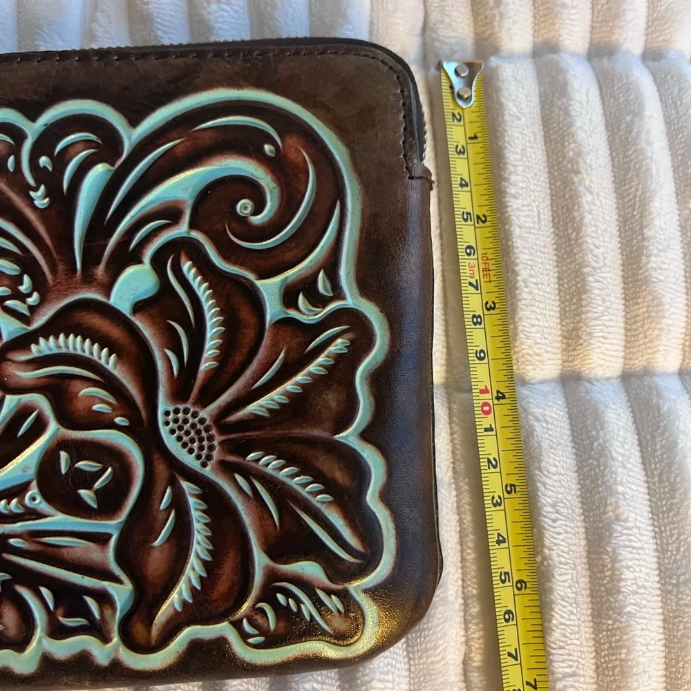 Patricia Nash Brown Leather Clutch - Picture 10 of 16